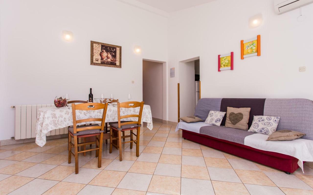 Apartments Luka Baska  Exterior photo